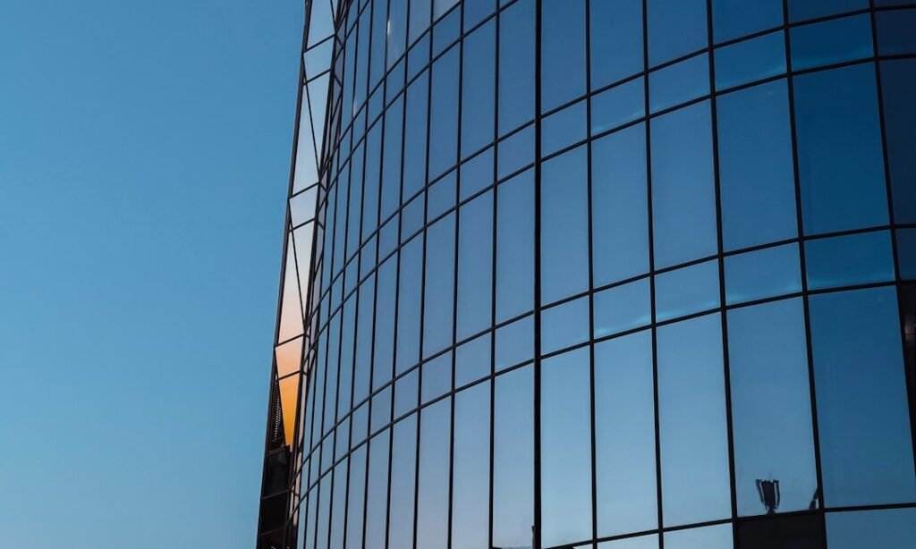 Photo Negotiating Commercial Real Estate Leases